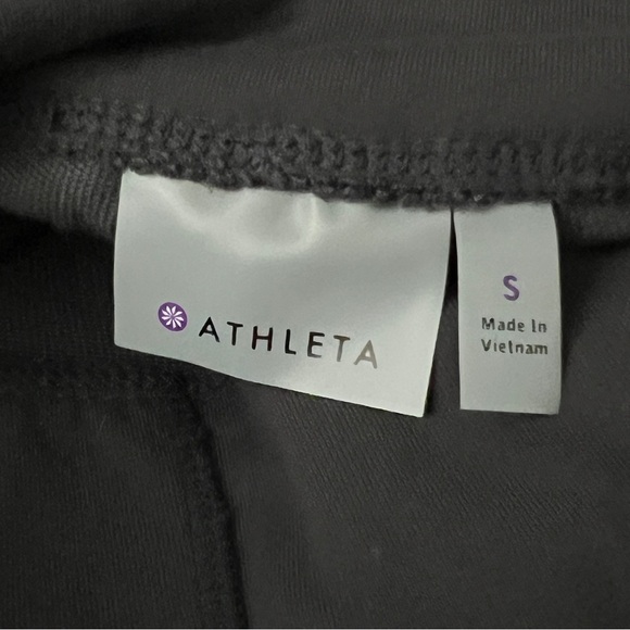 ATHLETA Women’s Size S Black Yoga Pants rear pockets - Picture 8 of 8